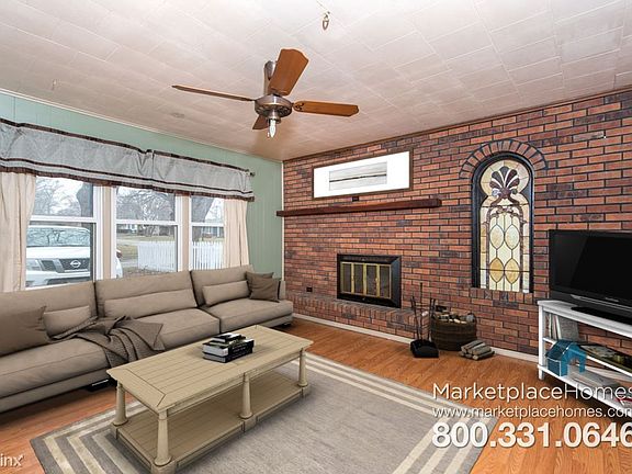 2nd image of 204 College Ave