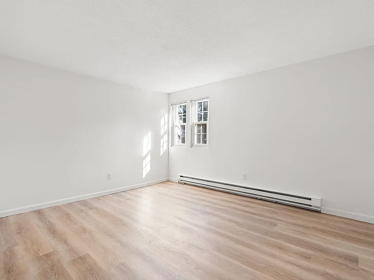 180 Main St #2110 — Photo 17