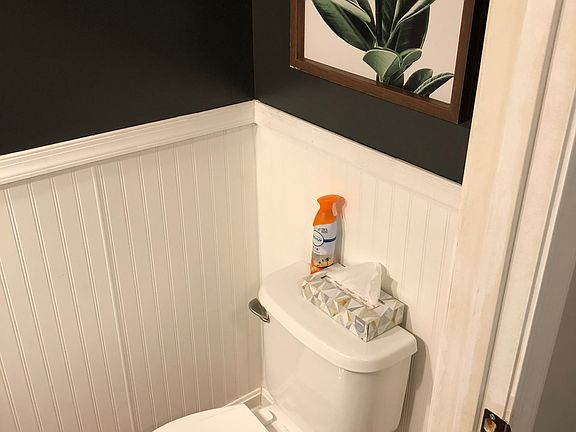5th image of 212 Edge Creek Ln