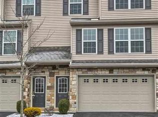 9067 Joyce Ln, Hummelstown, PA 17036