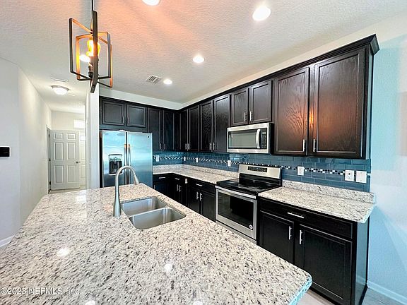 2nd image of 7036 Emsley Cir