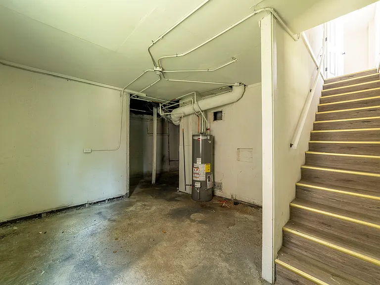 19 Rimbach St #6 — Photo 21