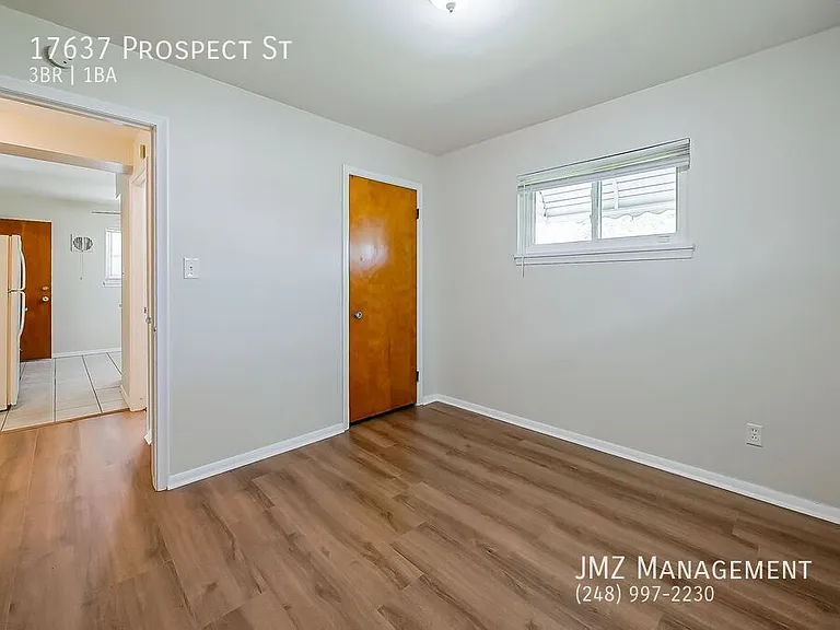 17637 Prospect St — Photo 15