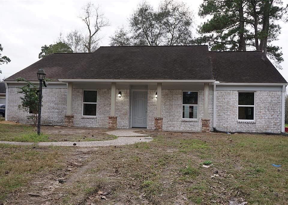 1st image of 18043 Rolling Creek Dr