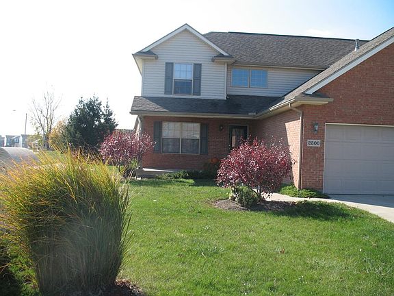 3rd image of 2300 Meadowpoint Dr