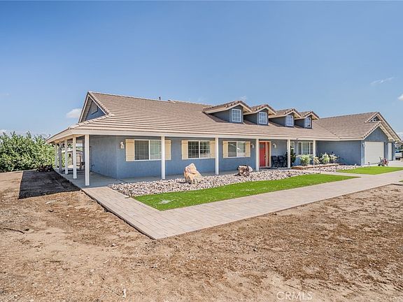 3rd image of 10636 Larch Rd
