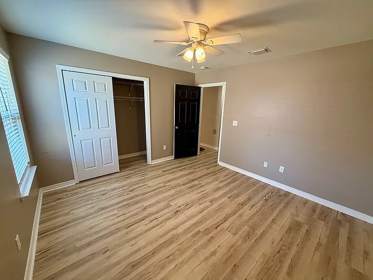 500 Baywood Ct — Photo 23