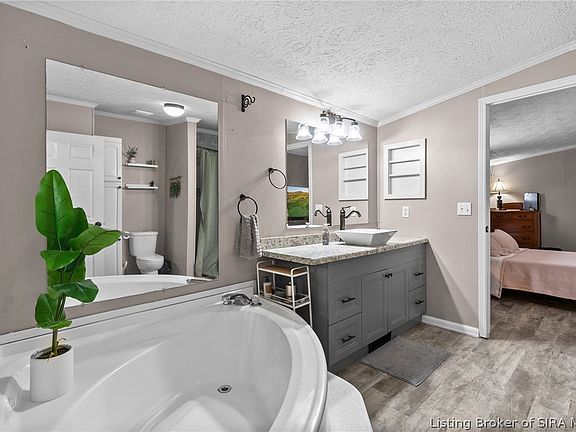 5th image of 829 Greenrow Drive