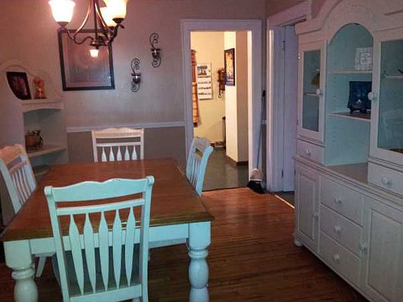 5th image of 215 Camden Ave