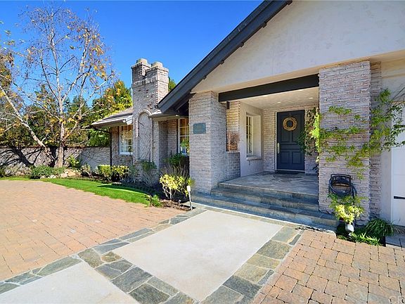 4th image of 3830 Vanalden Ave