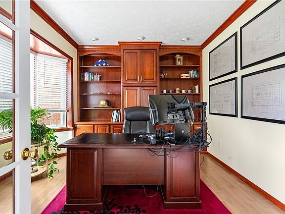 5th image of 5523 Saddlebrook Dr