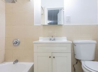 244 E 71st St #3E, New York, NY 10021
