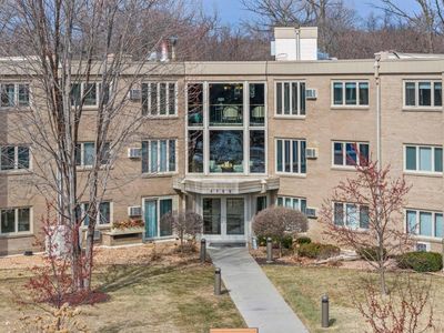 4360 Brookside Ct APT 304, Edina, MN, 55436