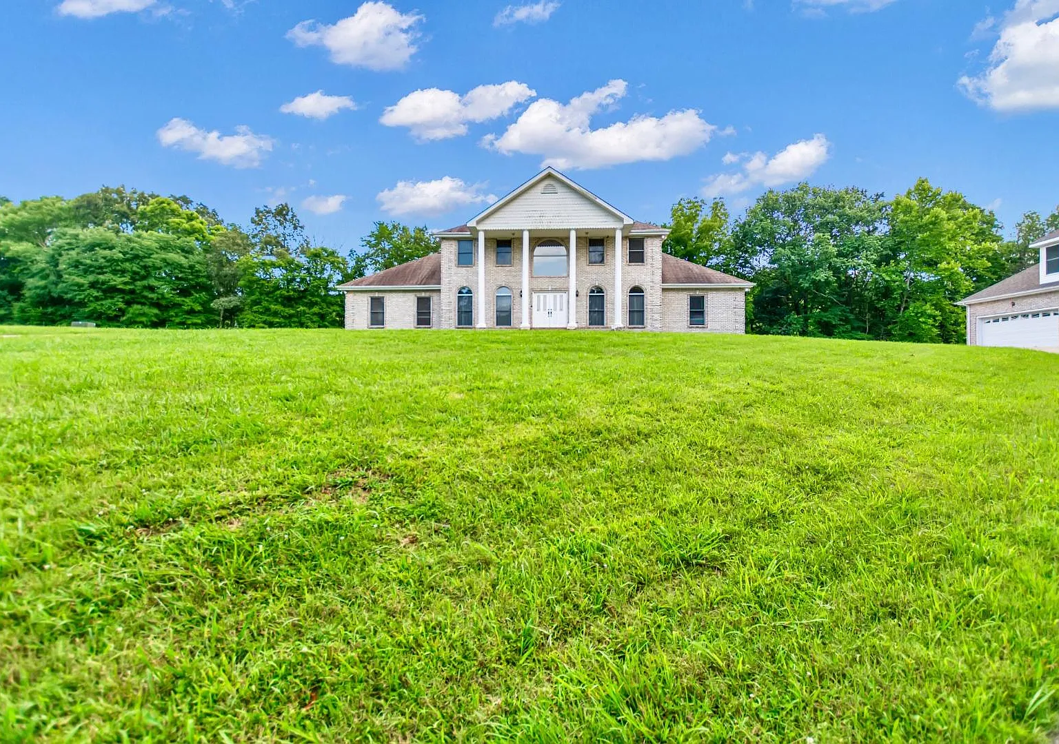 1400 Slaydenwood Rd — Photo 1