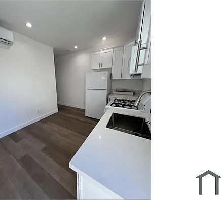 2 bed, 900 sqft, $2,800 — Photo 2