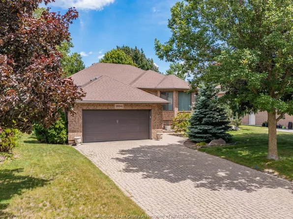 1694 Chornoby Cres, Tecumseh, ON N8N 5A1