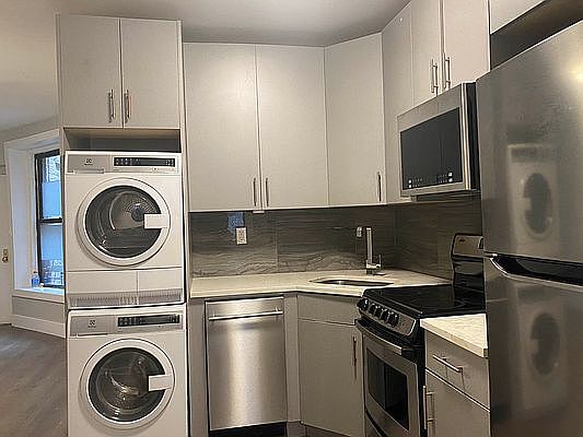 1st image of 234 E 116th St APT 1