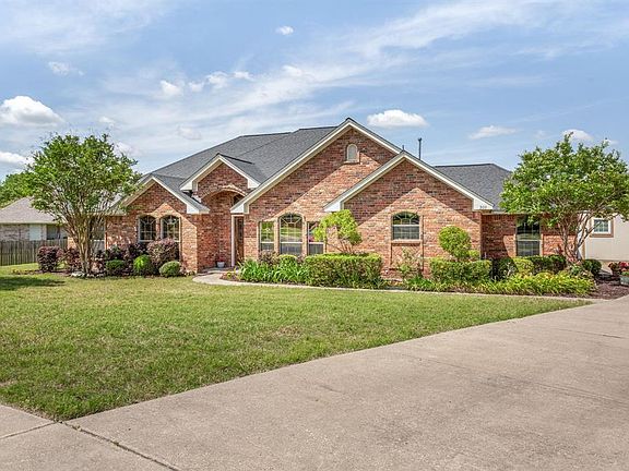 2nd image of 309 Saint Andrews Ct