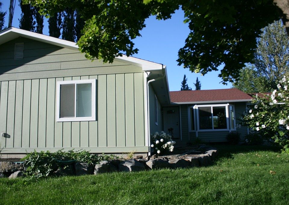 1st image of 1201 Meadowlark Ln