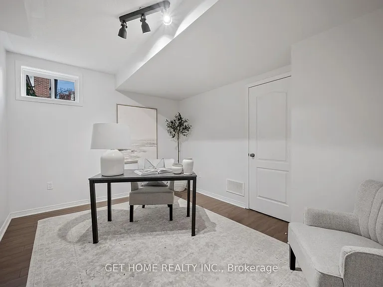 19 Benjamin Way — Photo 22