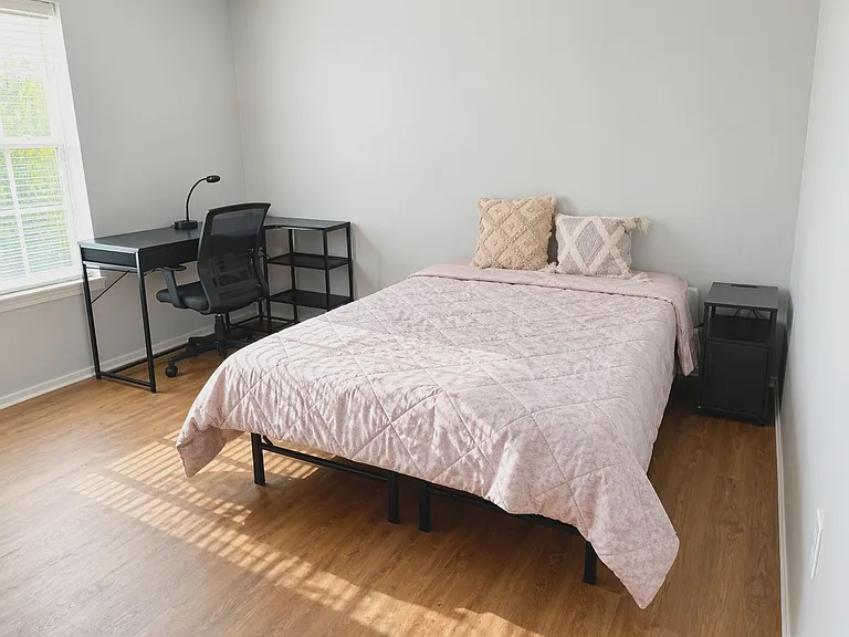 5704 Silver Screen Dr — Photo 1