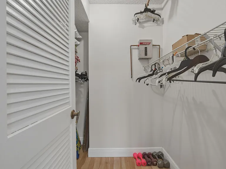 371 S Hollybrook Dr #106 — Photo 15