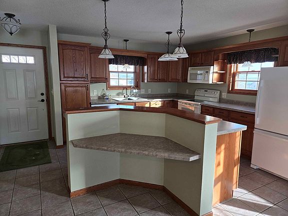 3rd image of 208 E 13th Ave #210