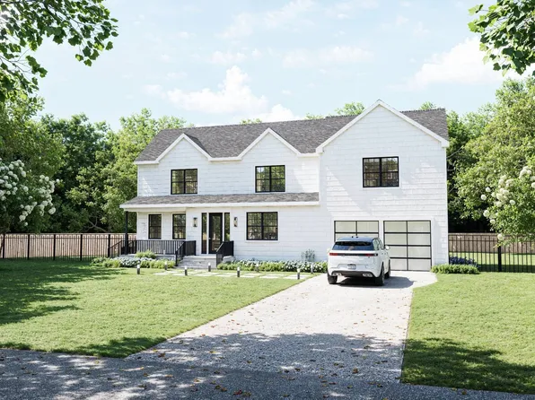 131 Springville Rd, Hampton Bays, NY 11946