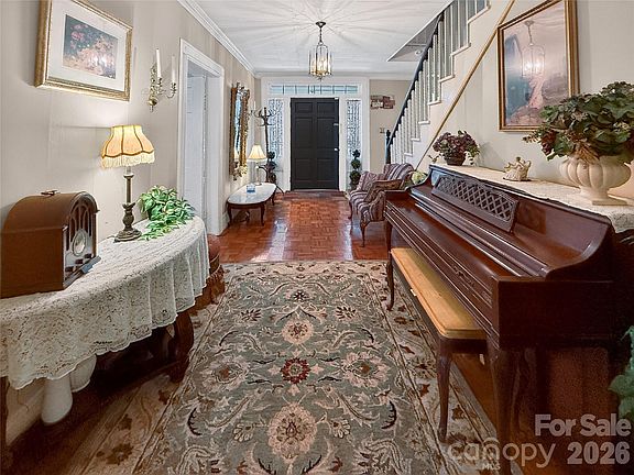 3rd image of 192 W Court St