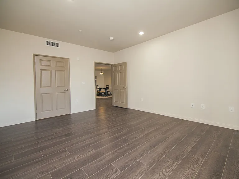 Sherman Oaks Place — Photo 40