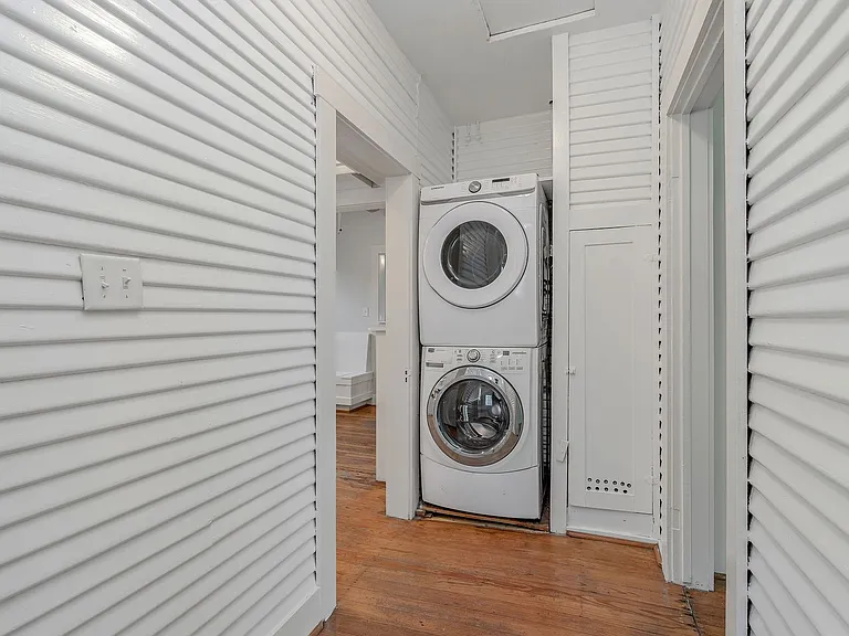 304 N Haswell Dr — Photo 8