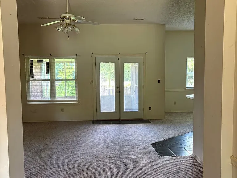 908 Aspen Ave — Photo 4