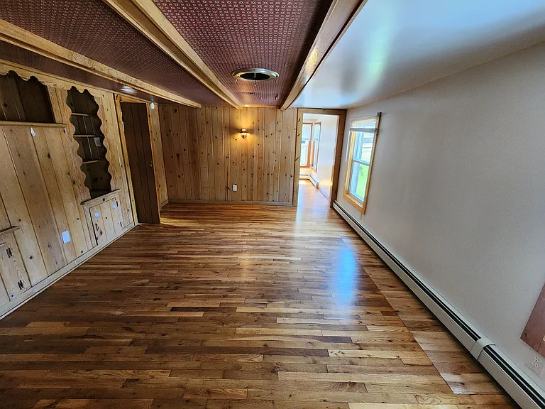 105 N Highland St — Photo 34