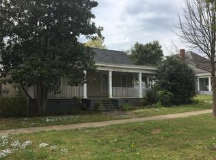 614 W Solomon St, Griffin, GA 30223