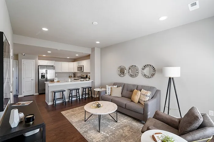 2228 Hazeltine Pl — Photo 4