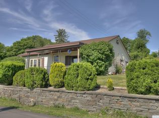 1955 River Rd, West Coxsackie, NY 12192