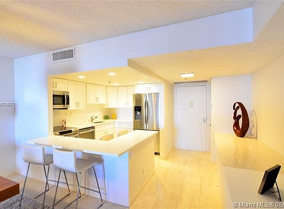 2nd image of 20355 NE 34th Ct APT 2429