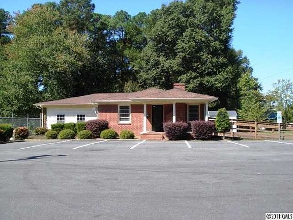 3rd image of 845 Fort Mill Hwy