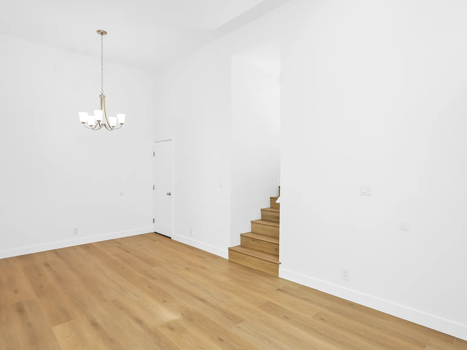 2 bed, 1059 sqft, $3,900 — Photo 4