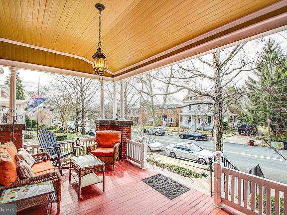 2nd image of 2019 Delaware Ave