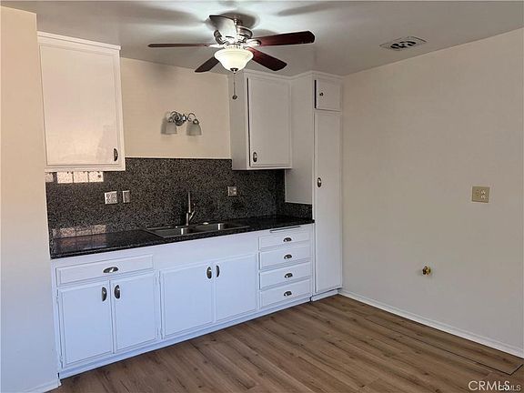 3rd image of 935-937 W 17th St
