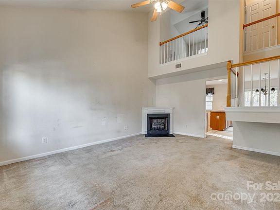 3rd image of 7307 Sun Dance Dr