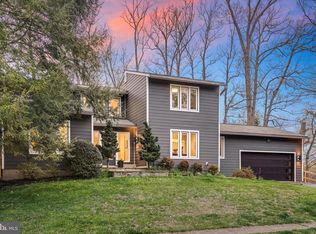 1650 Montmorency Dr, Vienna, VA 22182