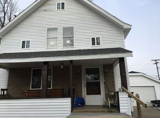 16 Pearl St, Caro, MI 48723