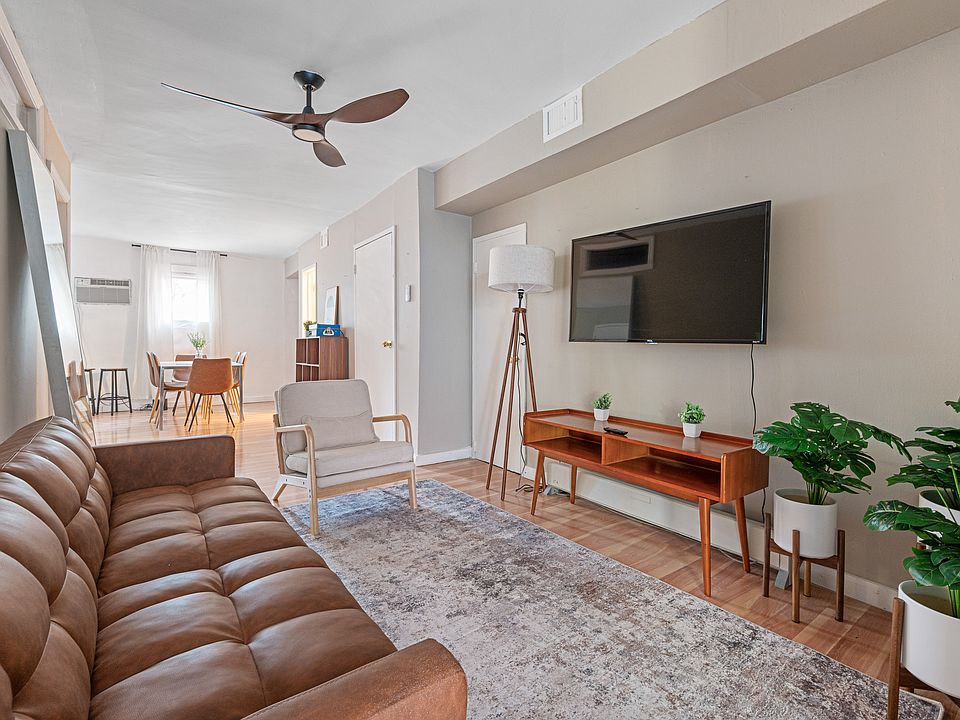 1st image of 393 8th Ave APT 3S