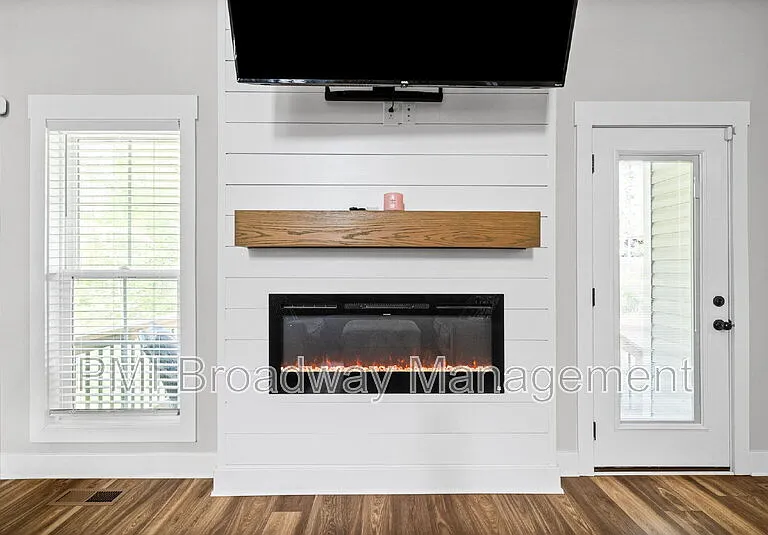 181 Sherlock Dr — Photo 30