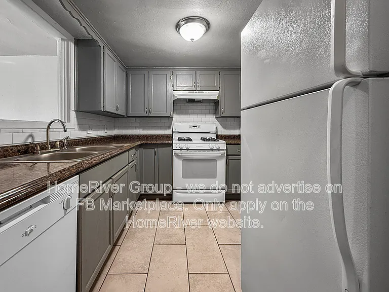 1911 Hearthstone Dr #1 — Photo 8