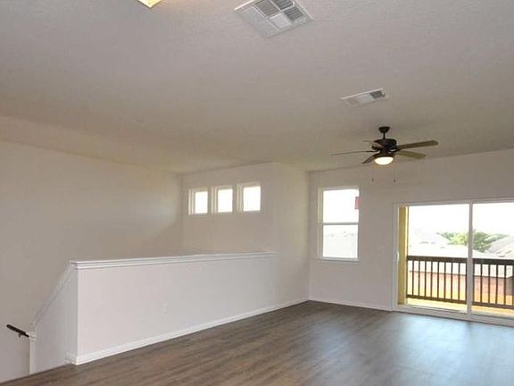 4th image of 405 Winterfield Dr Unit 1102