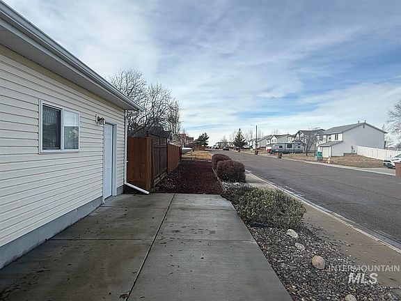 2nd image of 5967 Noah St