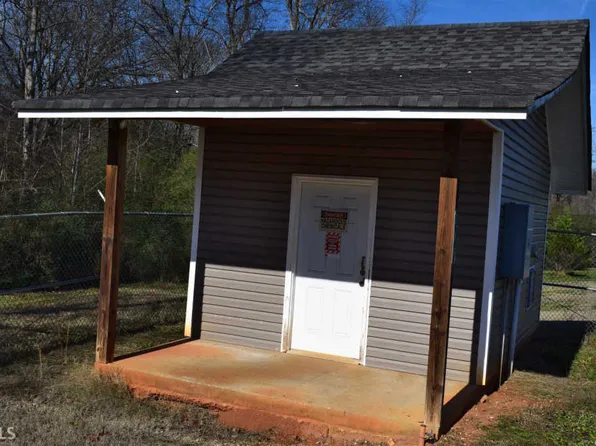 289 Cedar Creek Dr, Alto, GA 30510